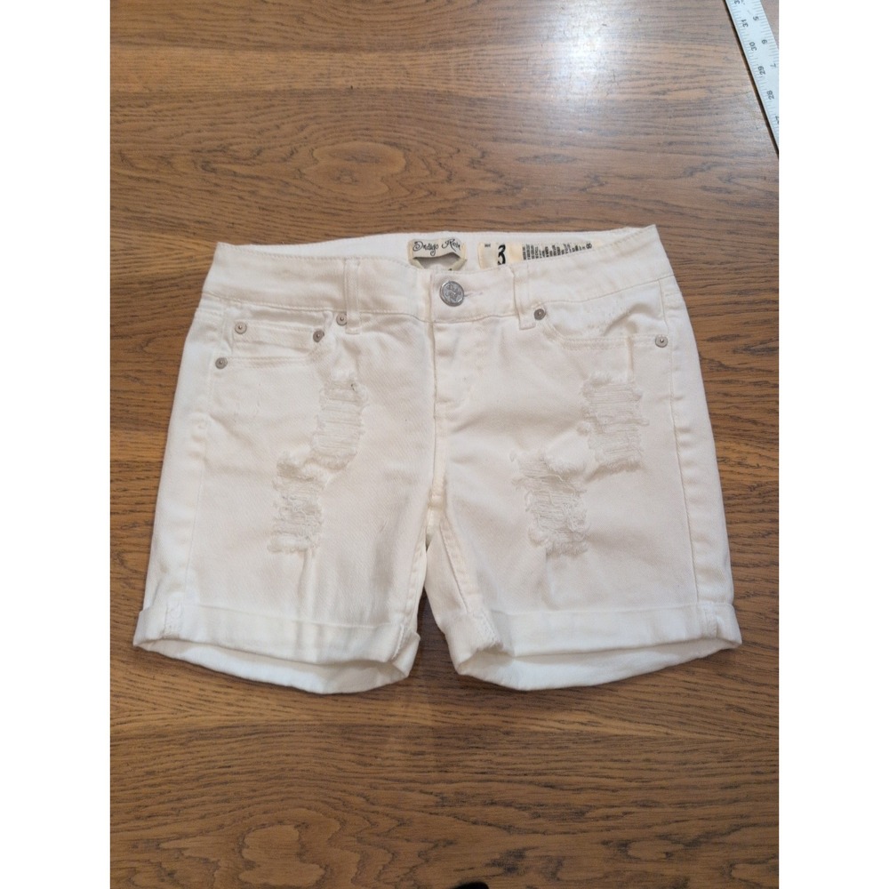 Indigo Rein Sz 3 Junior's Bright White Distressed Stretch‎ Cuffed Jean Shorts